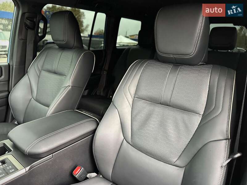 Позашляховик / Кросовер Toyota Land Cruiser Prado 2024 в Києві