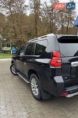 Внедорожник / Кроссовер Toyota Land Cruiser Prado 2019 в 
