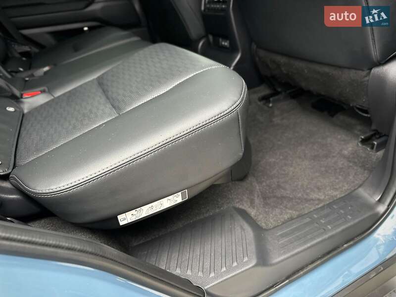 Позашляховик / Кросовер Toyota Land Cruiser Prado 2024 в Києві