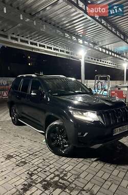 Внедорожник / Кроссовер Toyota Land Cruiser Prado 2019 в 