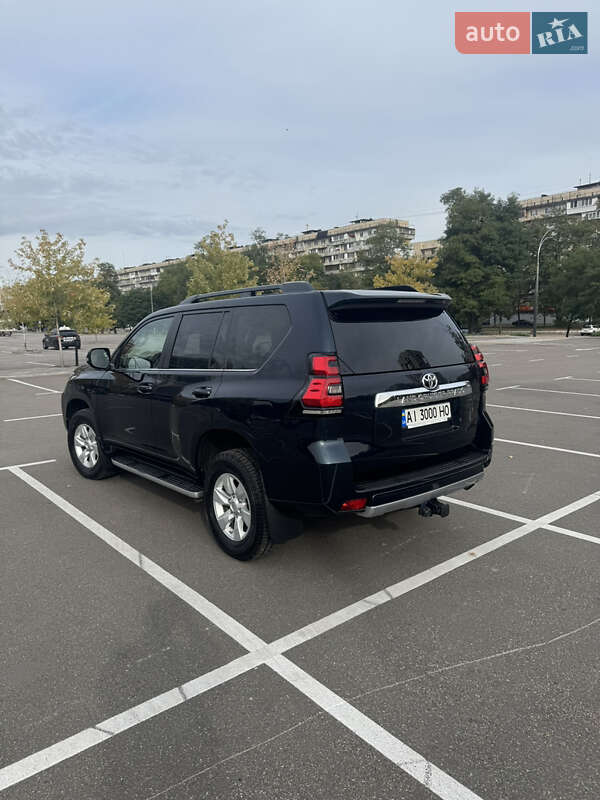 Внедорожник / Кроссовер Toyota Land Cruiser Prado 2019 в Киеве