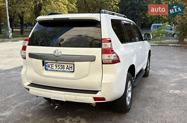 Внедорожник / Кроссовер Toyota Land Cruiser Prado 2017 в 
