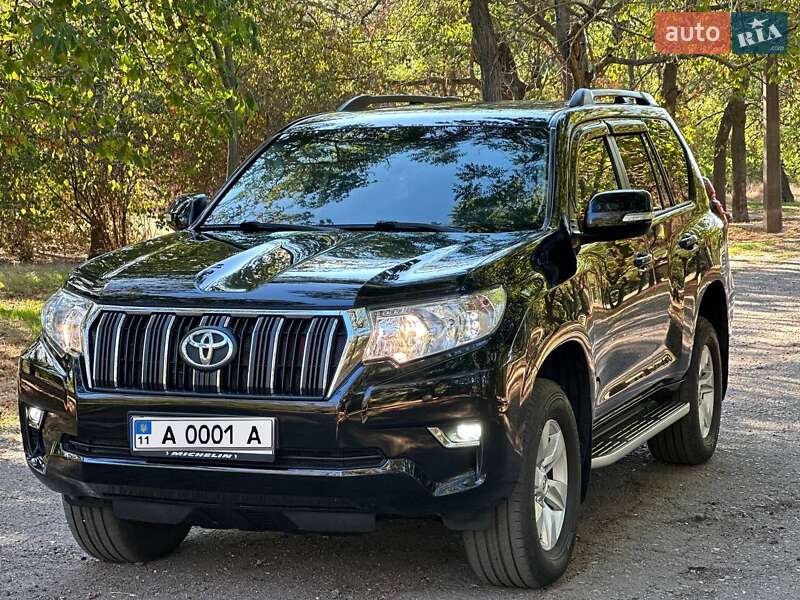 Внедорожник / Кроссовер Toyota Land Cruiser Prado 2018 в 