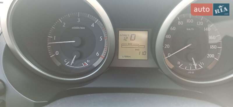 Внедорожник / Кроссовер Toyota Land Cruiser Prado 2011 в Черновцах