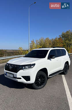 Внедорожник / Кроссовер Toyota Land Cruiser Prado 2020 в Валках
