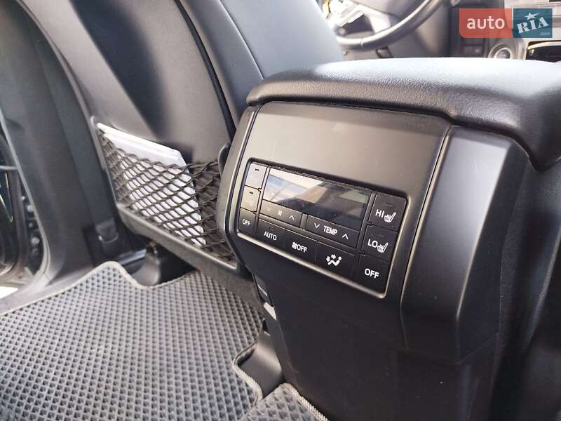 Позашляховик / Кросовер Toyota Land Cruiser Prado 2019 в Хмельницькому