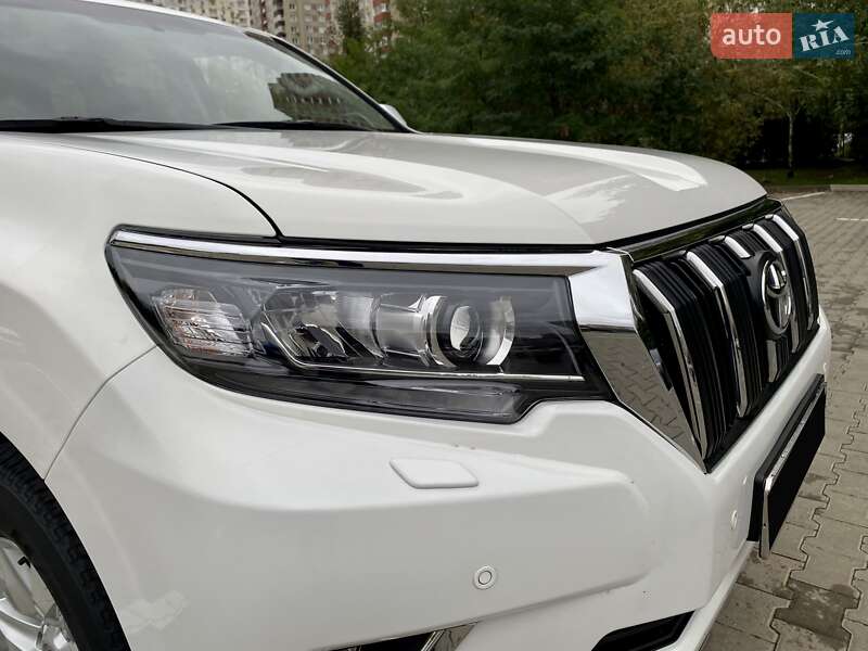 Внедорожник / Кроссовер Toyota Land Cruiser Prado 2019 в Киеве