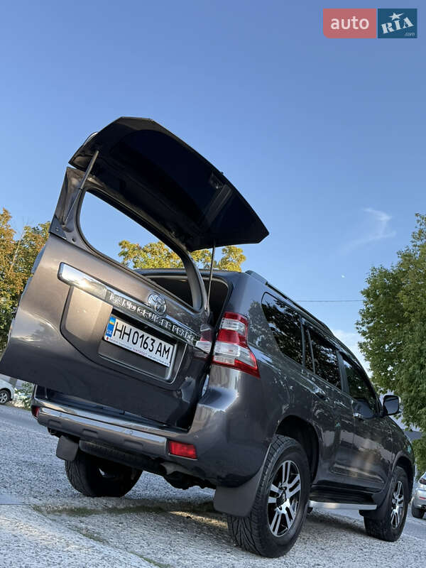 Внедорожник / Кроссовер Toyota Land Cruiser Prado 2013 в Одессе