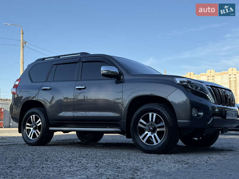 Внедорожник / Кроссовер Toyota Land Cruiser Prado 2013 в Одессе