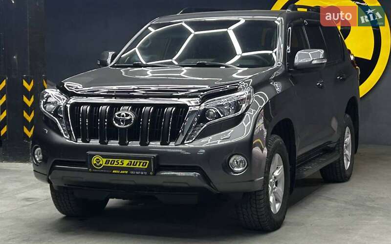 Внедорожник / Кроссовер Toyota Land Cruiser Prado 2015 в Черновцах