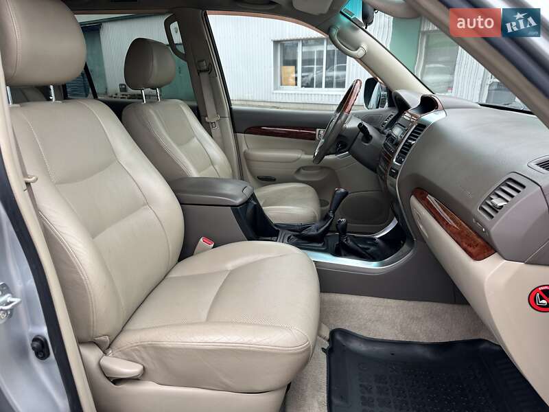 Внедорожник / Кроссовер Toyota Land Cruiser Prado 2006 в Киеве фото 27 Внедорожник / Кроссовер Toyota Land Cruiser Prado 2006 в Киеве