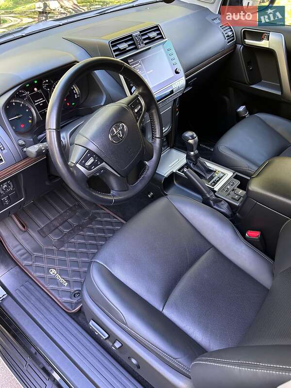 Позашляховик / Кросовер Toyota Land Cruiser Prado 2022 в Яремчі фото 16 Позашляховик / Кросовер Toyota Land Cruiser Prado 2022 в Яремчі
