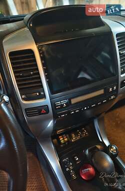 Внедорожник / Кроссовер Toyota Land Cruiser Prado 2005 в  фото 3 Внедорожник / Кроссовер Toyota Land Cruiser Prado 2005 в