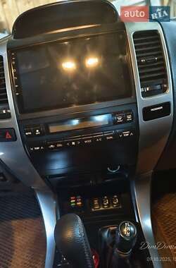 Внедорожник / Кроссовер Toyota Land Cruiser Prado 2005 в  фото 8 Внедорожник / Кроссовер Toyota Land Cruiser Prado 2005 в