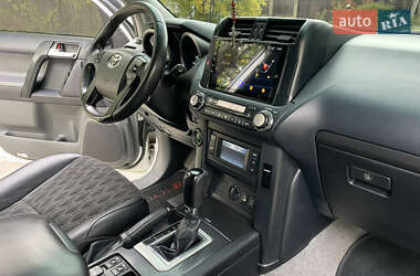 Позашляховик / Кросовер Toyota Land Cruiser Prado 2010 в Дніпрі
