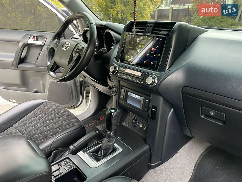 Позашляховик / Кросовер Toyota Land Cruiser Prado 2010 в Дніпрі фото 15 Позашляховик / Кросовер Toyota Land Cruiser Prado 2010 в Дніпрі