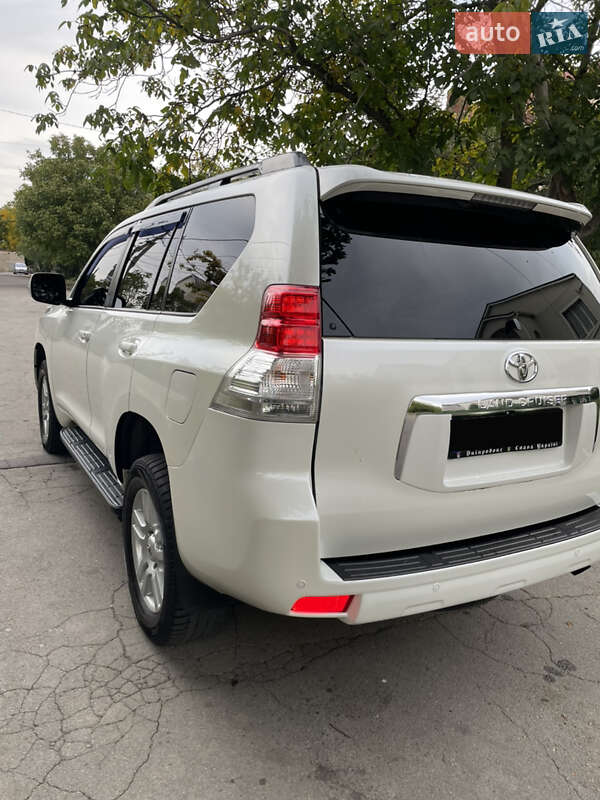 Позашляховик / Кросовер Toyota Land Cruiser Prado 2010 в Дніпрі фото 5 Позашляховик / Кросовер Toyota Land Cruiser Prado 2010 в Дніпрі