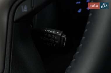 Внедорожник / Кроссовер Toyota Land Cruiser Prado 2023 в 