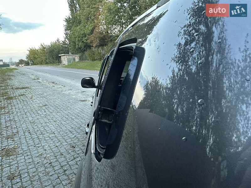 Внедорожник / Кроссовер Toyota Land Cruiser Prado 2005 в Львове