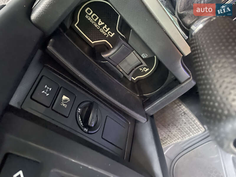 Позашляховик / Кросовер Toyota Land Cruiser Prado 2010 в Дніпрі фото 31 Позашляховик / Кросовер Toyota Land Cruiser Prado 2010 в Дніпрі