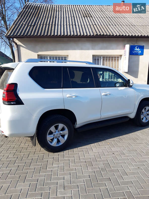 Внедорожник / Кроссовер Toyota Land Cruiser Prado 2019 в Любешове