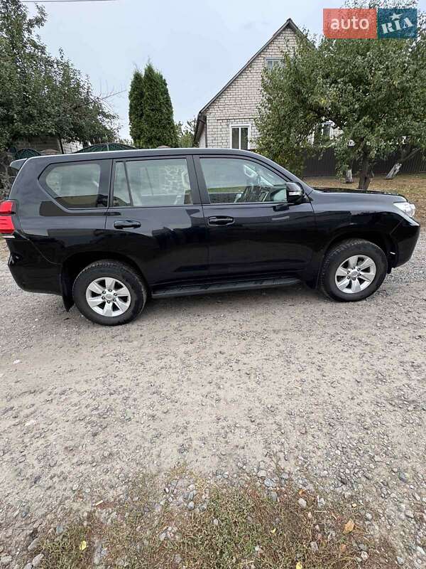 Позашляховик / Кросовер Toyota Land Cruiser Prado 2020 в Києві