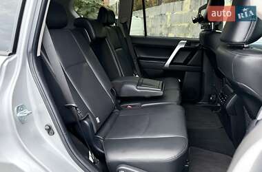 Внедорожник / Кроссовер Toyota Land Cruiser Prado 2020 в 