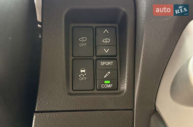 Внедорожник / Кроссовер Toyota Land Cruiser Prado 2010 в 