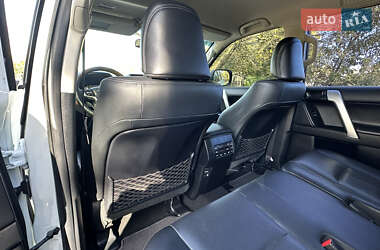 Внедорожник / Кроссовер Toyota Land Cruiser Prado 2019 в 