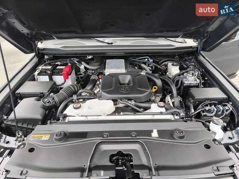 Внедорожник / Кроссовер Toyota Land Cruiser Prado 2025 в Джулинке