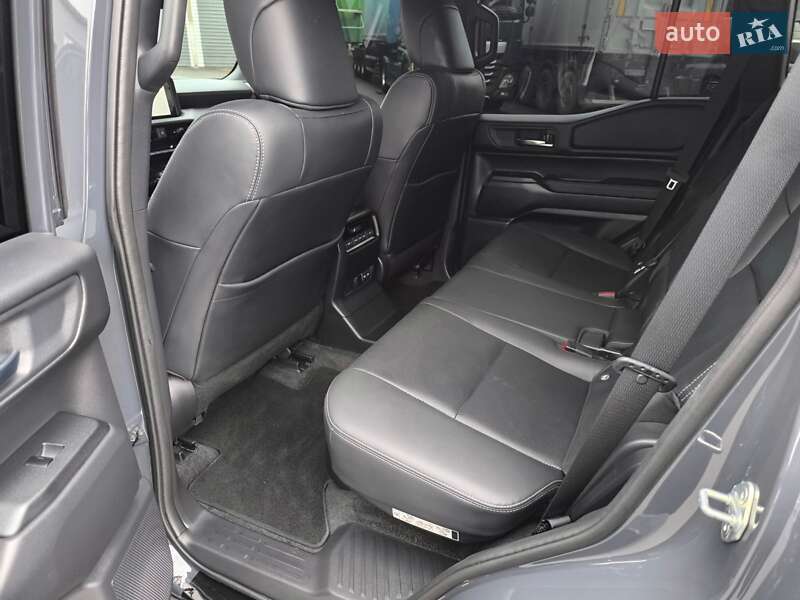 Внедорожник / Кроссовер Toyota Land Cruiser Prado 2025 в Джулинке