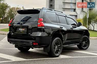 Внедорожник / Кроссовер Toyota Land Cruiser Prado 2020 в 