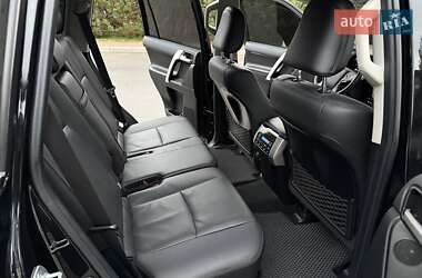 Внедорожник / Кроссовер Toyota Land Cruiser Prado 2020 в 