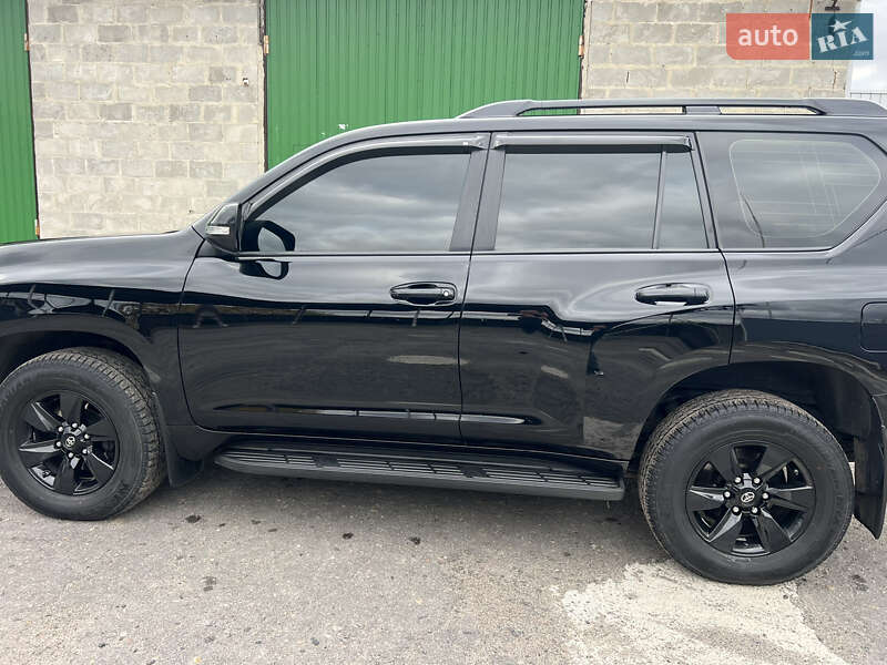 Внедорожник / Кроссовер Toyota Land Cruiser Prado 2019 в Полтаве