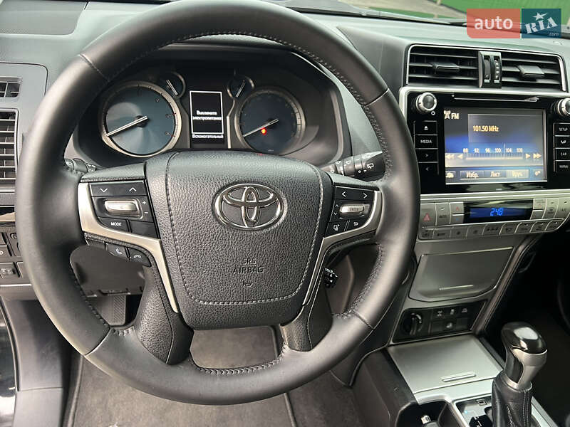 Внедорожник / Кроссовер Toyota Land Cruiser Prado 2019 в Полтаве