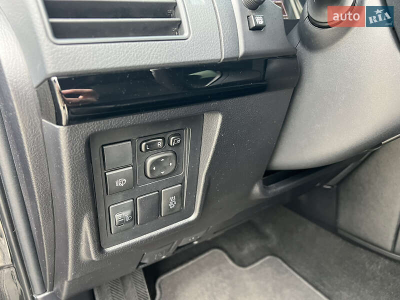 Внедорожник / Кроссовер Toyota Land Cruiser Prado 2019 в Полтаве