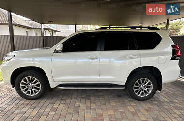Внедорожник / Кроссовер Toyota Land Cruiser Prado 2018 в 