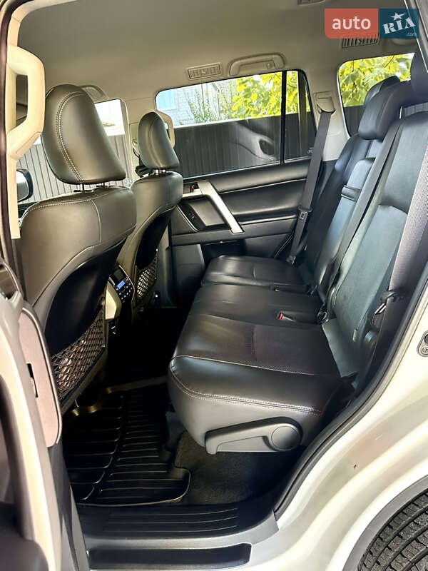Внедорожник / Кроссовер Toyota Land Cruiser Prado 2018 в Киеве