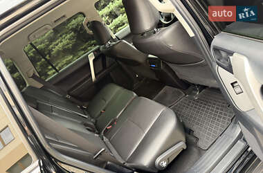 Внедорожник / Кроссовер Toyota Land Cruiser Prado 2021 в 