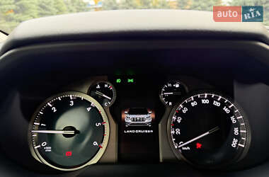 Внедорожник / Кроссовер Toyota Land Cruiser Prado 2021 в 