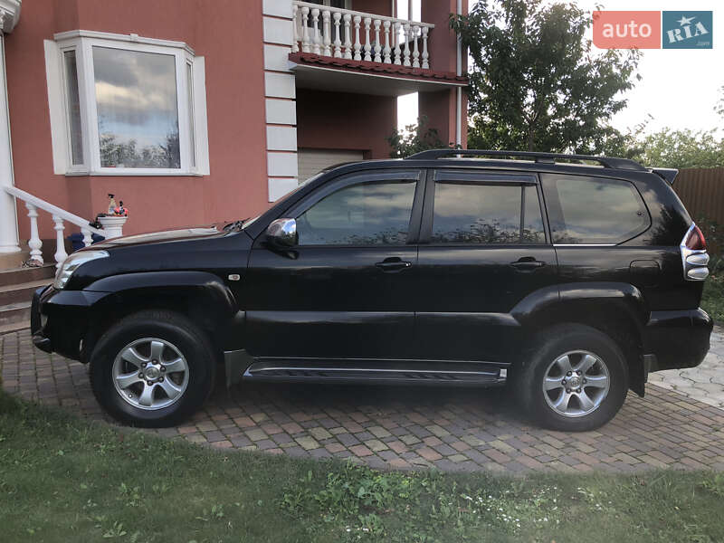 Внедорожник / Кроссовер Toyota Land Cruiser Prado 2005 в Хмельницком