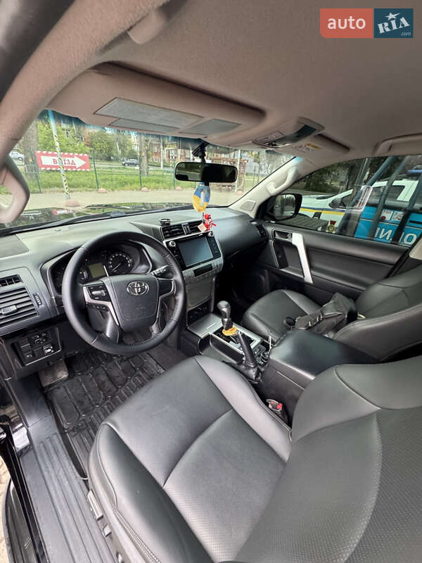 Внедорожник / Кроссовер Toyota Land Cruiser Prado 2018 в Кривом Роге фото 10 Внедорожник / Кроссовер Toyota Land Cruiser Prado 2018 в Кривом Роге