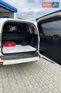 Внедорожник / Кроссовер Toyota Land Cruiser Prado 2018 в 