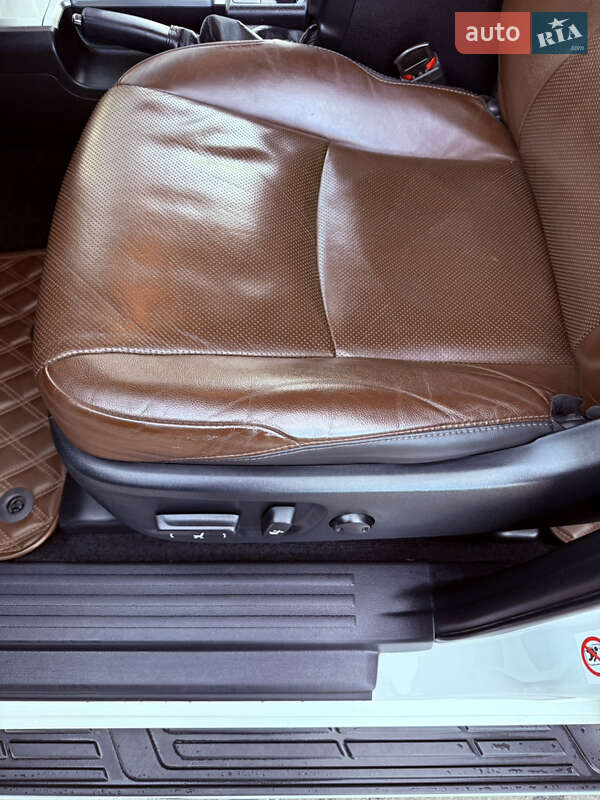 Позашляховик / Кросовер Toyota Land Cruiser Prado 2019 в Полтаві фото 21 Позашляховик / Кросовер Toyota Land Cruiser Prado 2019 в Полтаві