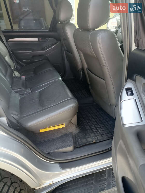 Внедорожник / Кроссовер Toyota Land Cruiser Prado 2006 в Бородянке