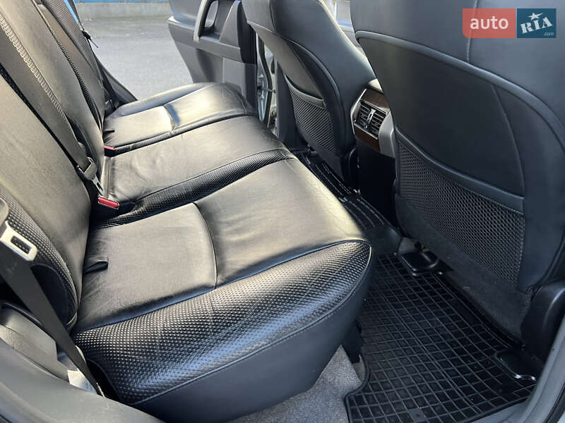 Позашляховик / Кросовер Toyota Land Cruiser Prado 2011 в Ужгороді