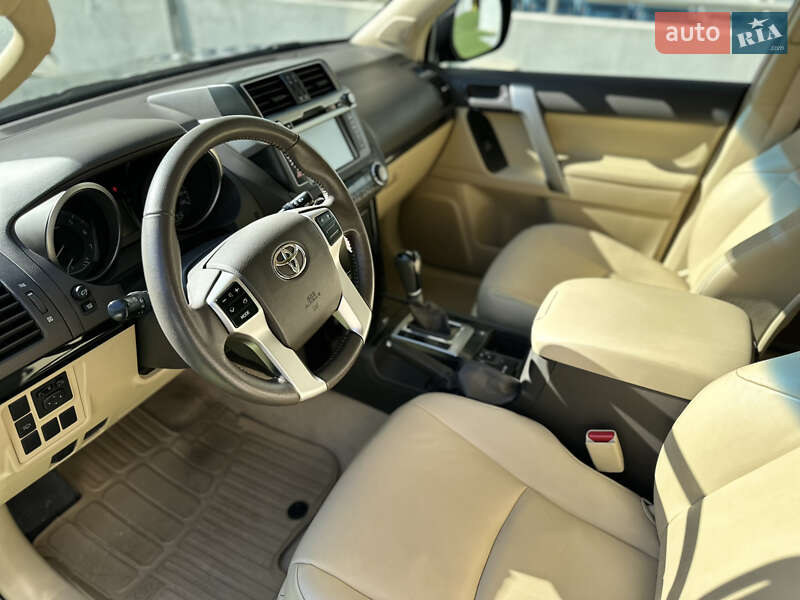 Внедорожник / Кроссовер Toyota Land Cruiser Prado 2017 в Одессе фото 26 Внедорожник / Кроссовер Toyota Land Cruiser Prado 2017 в Одессе
