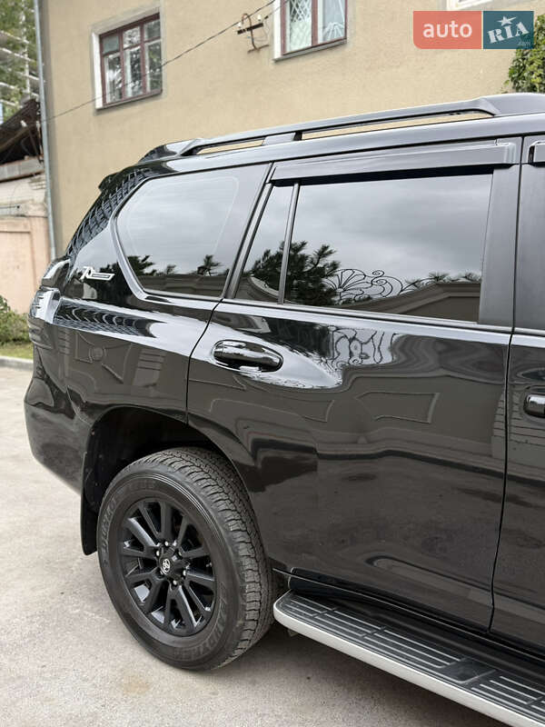 Внедорожник / Кроссовер Toyota Land Cruiser Prado 2022 в Одессе