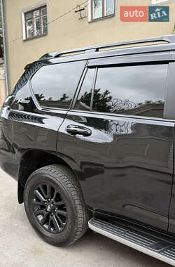 Внедорожник / Кроссовер Toyota Land Cruiser Prado 2022 в 