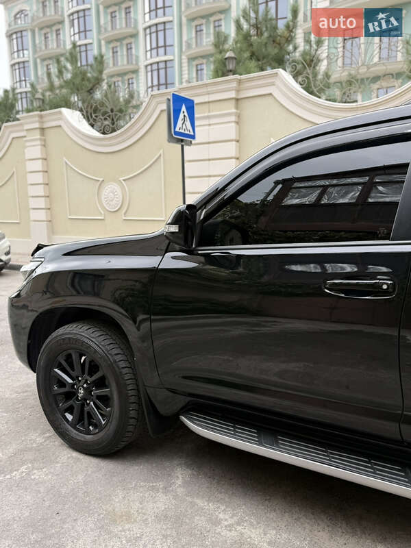Внедорожник / Кроссовер Toyota Land Cruiser Prado 2022 в Одессе